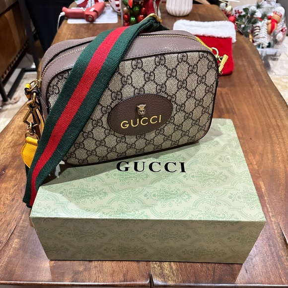 Gucci Neo Web Crossbody - Picture 1 of 11